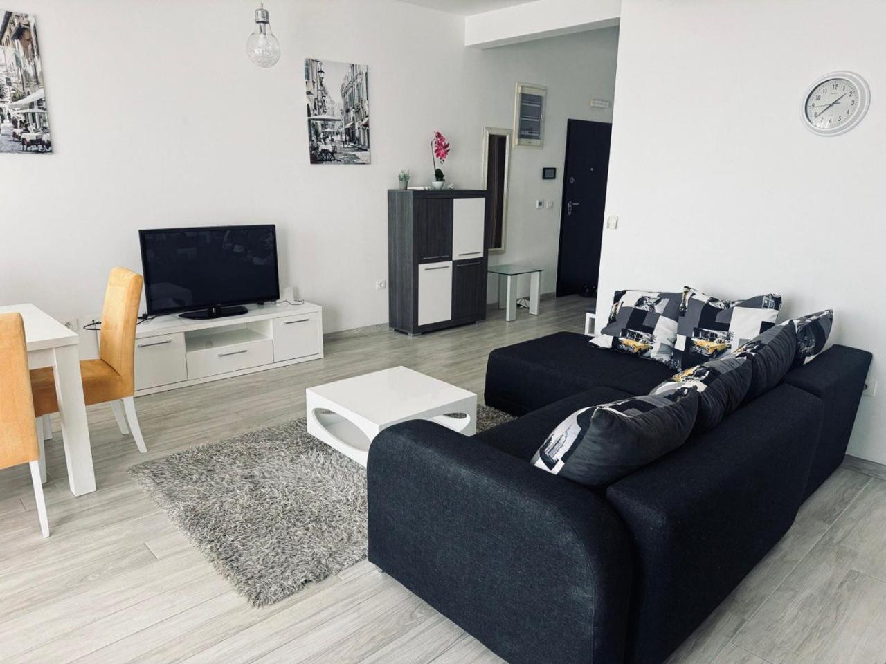 Sf Apartments Lux Dobra Voda Extérieur photo
